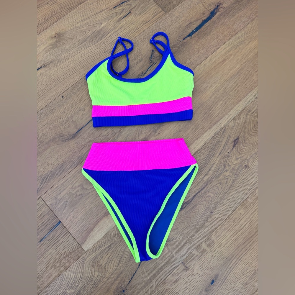 Beach Riot colorblock swimsuit set. Beautiful, bright colors together.